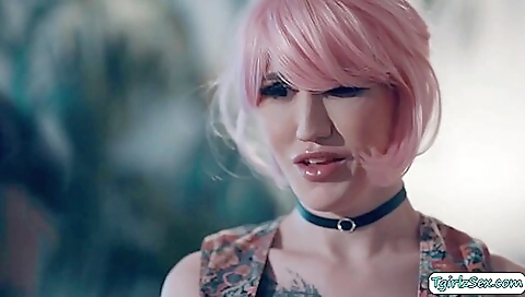 Big ass bareback anal sex with a big booty Shemale