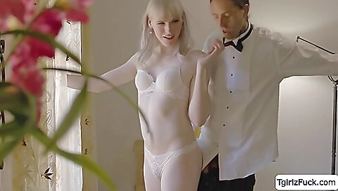 Blonde brunette and her blonde lover take a dick in ass