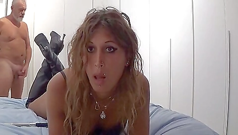 Sexy tranny with small tits plays with her leather heels