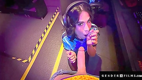 E-games Trans Hottie Smashed In Public By Rival While Teammates Watch!