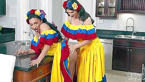 Latina and brunette play with a big dick in a threesome