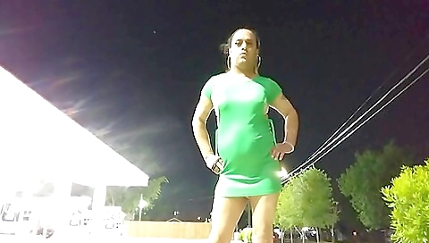 Bianca has no problem outdoors when her ass is naked